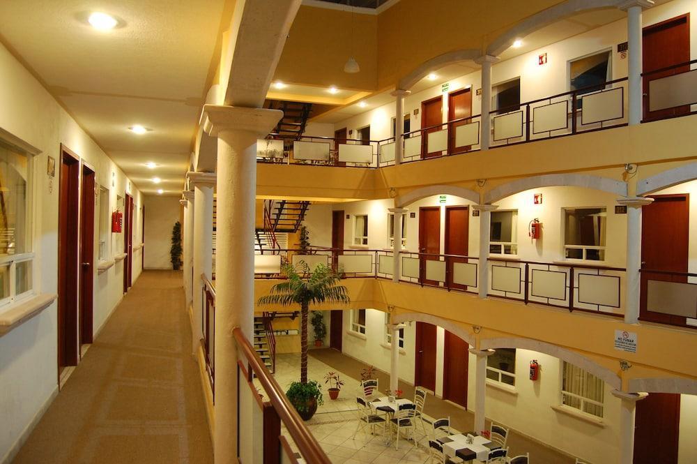 Capital O Victoria 4* Morelia